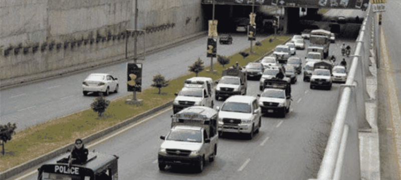 Bikers ignore VIP Movement Rules After Long Traffic Jam At Bilawal Chowrangi