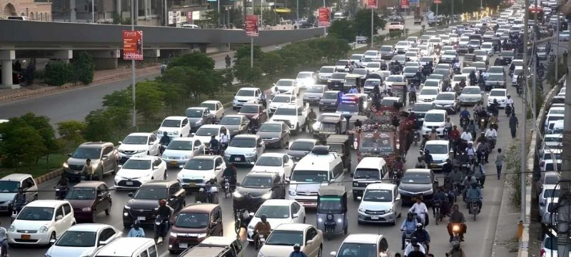 Karachi Raises Speed Limit on Shahrah-e-Faisal to Improve Traffic Flow