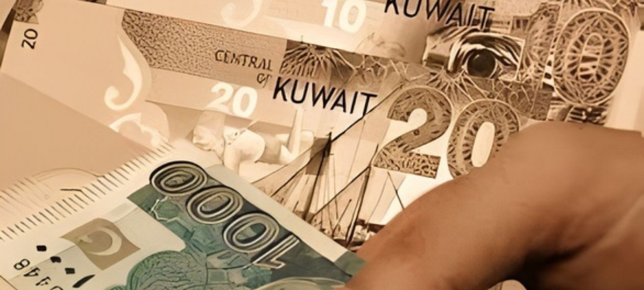 Kuwaiti Dinar Remains Stable Against Pakistani Rupee in Open Market