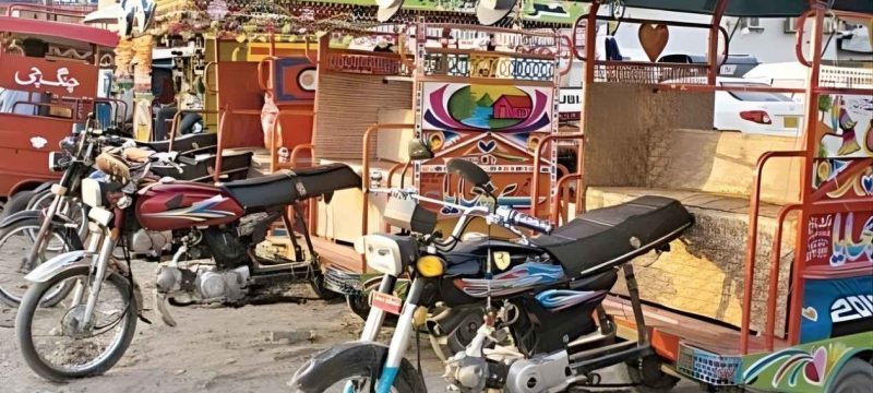 Lahore Bans Loader and Qingqi Rickshaws on Major Roads to Improve Traffic Flow
