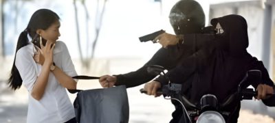 Robbers Loot Family in Karachi Eid Heist, Escape with Cash and Gold