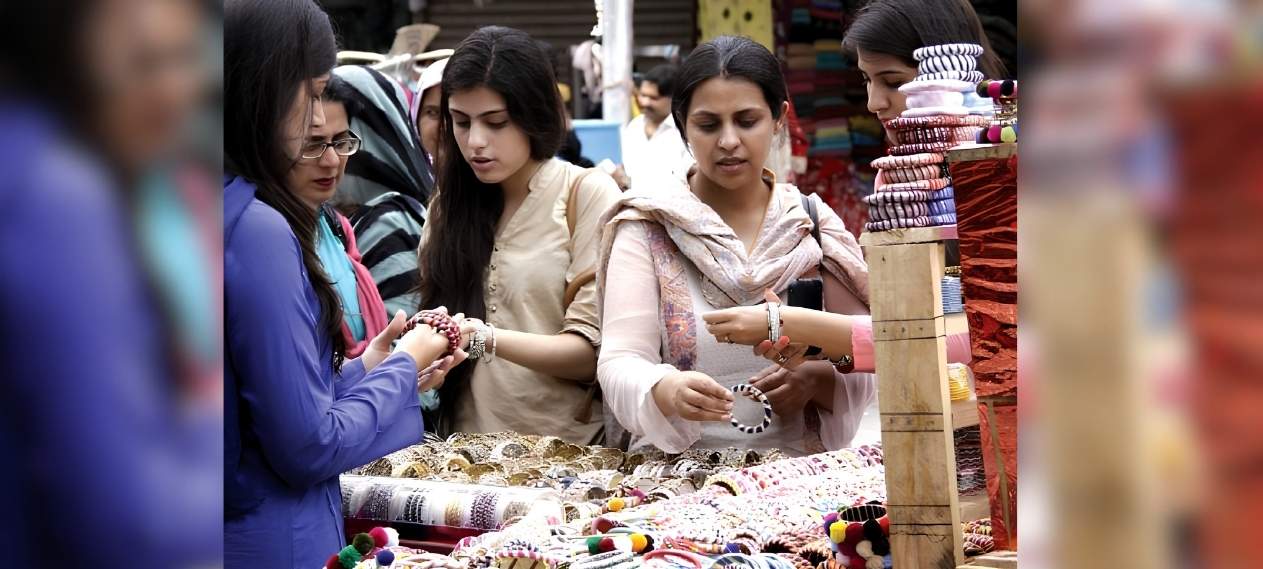 Thieves Loot House in Lahore as Eid Shopping Turns Tragic for Family