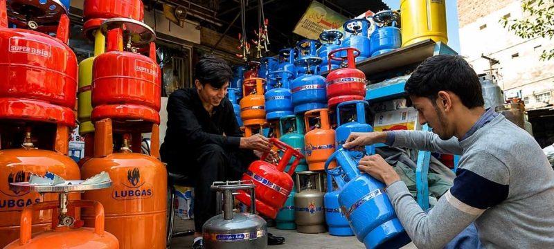 LPG Prices Cross Rs600 Per Kg Despite Official Rs309 Cap