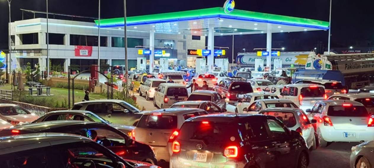 Pakistanis Paid Highest Fuel Taxes in FY2025–26 as Petrol, Diesel Prices Hit Record
