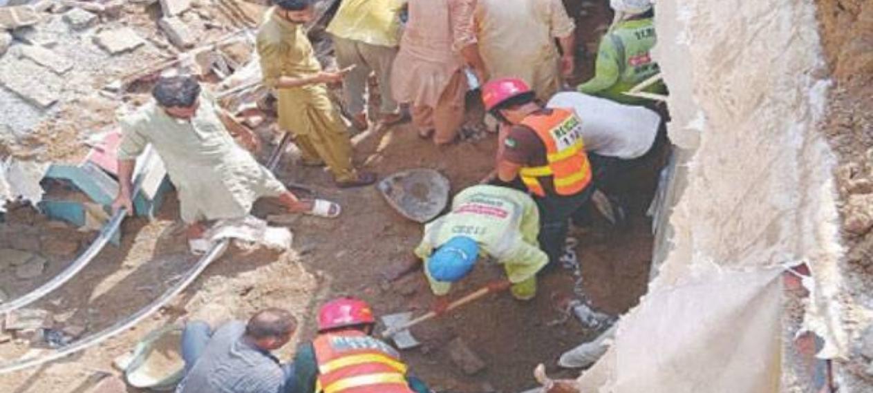 Roof Collapse at Tuition Centre in Lahore’s Kahna Area Traps Around 20 Children
