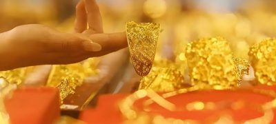 Gold Falls in Pakistan as International Market Sees Another Decline