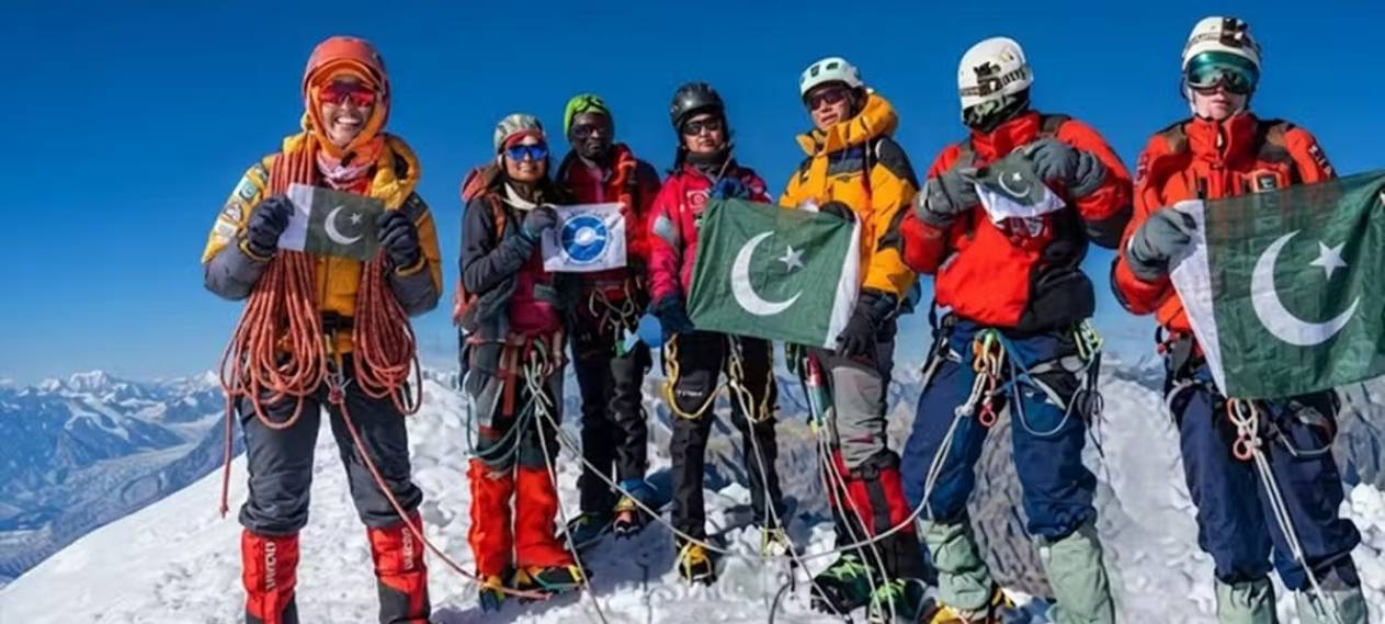 8 Pakistani Women Summit 6,040-Meter Khusar Gang Peak