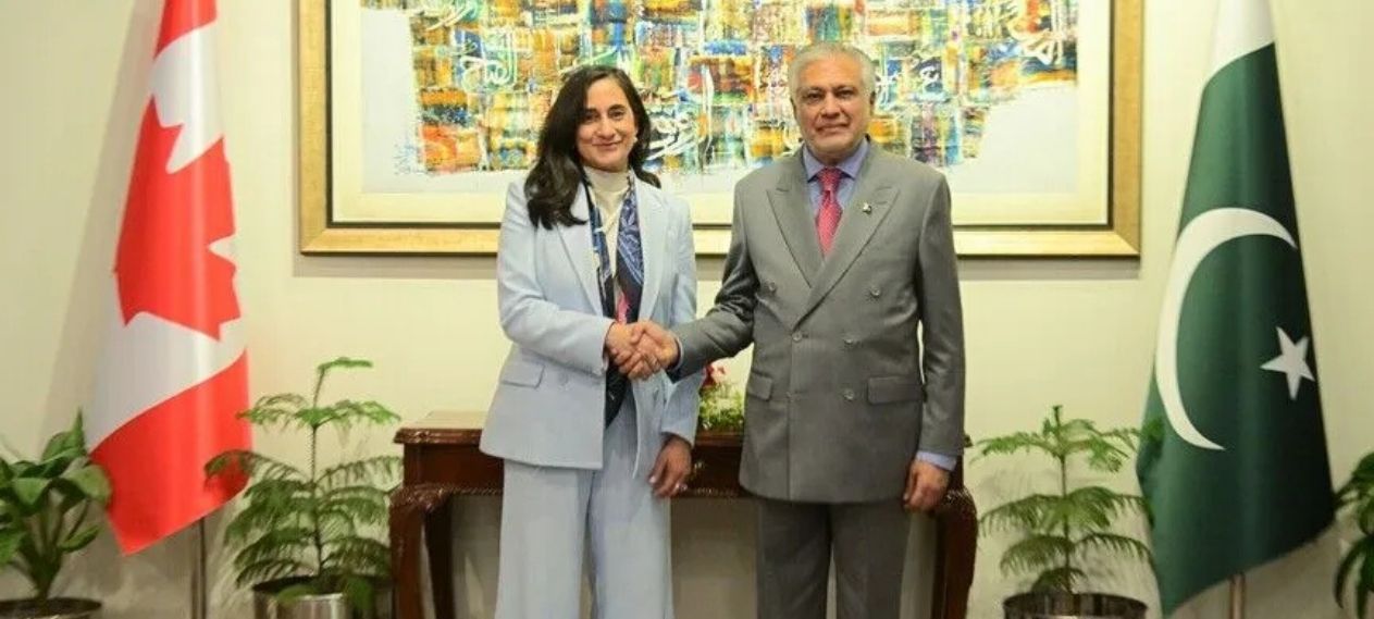 Canadian Foreign Minister Begins Historic Pakistan Visit After Two Decades