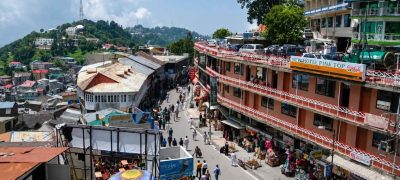 Heavy Tourist Influx Triggers Massive Traffic Gridlock in Murree