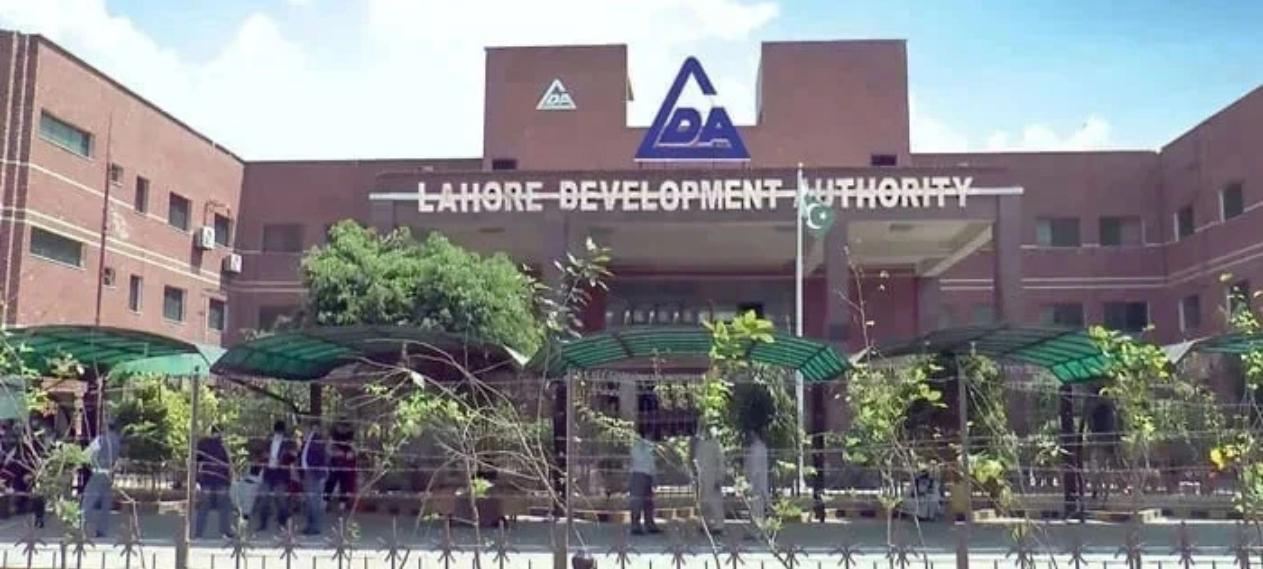 LDA Seeks FIRs Against Two Private Housing Schemes Over Alleged Rule Violations