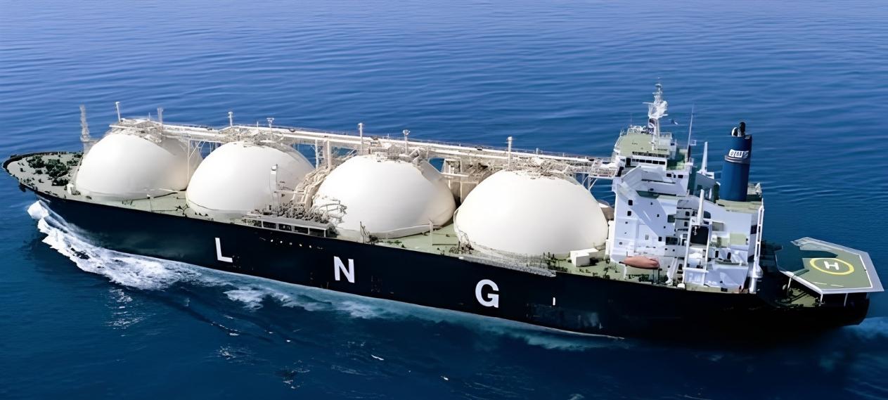 QatarEnergy LNG Tanker Resumes Pakistan Route Through Strait of Hormuz