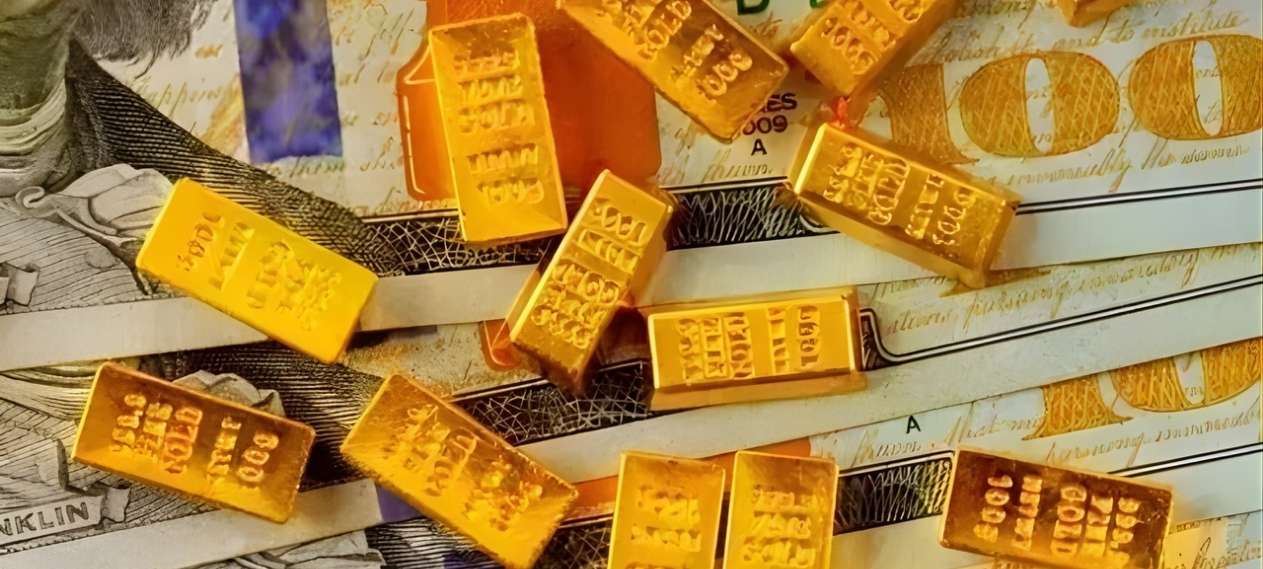 Gold Prices Fall in Pakistan as Global Bullion Rates Decline