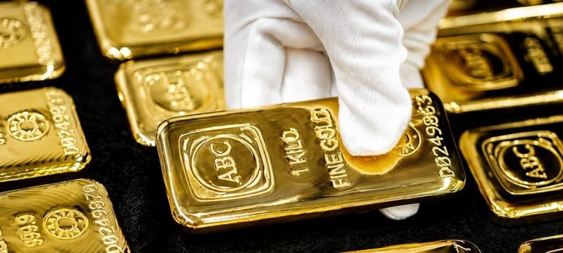 Gold Price in Pakistan Likely to Cross Rs500,000 Per Tola Soon