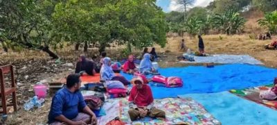Indonesian Quake Leaves 12,800 Displaced as Aid Efforts Continue
