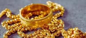 Gold Declines In Pakistan After International Prices Drop