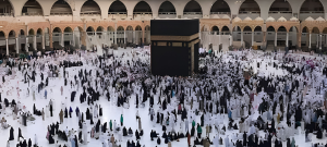 Peshawar Opens Vaccination Center For Umrah Pilgrims