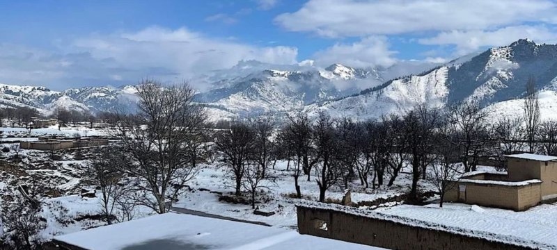 First Snowfall of Winter Turns Galiyat Into a Winter Wonderland
