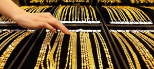 Gold Gets Costlier Again in Pakistan as Prices Jump by Rs2,000 Per Tola